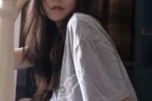 “黄总”邀约女子进包间后续：网友质疑是剧本女子发声否认官方介入更多详细曝光